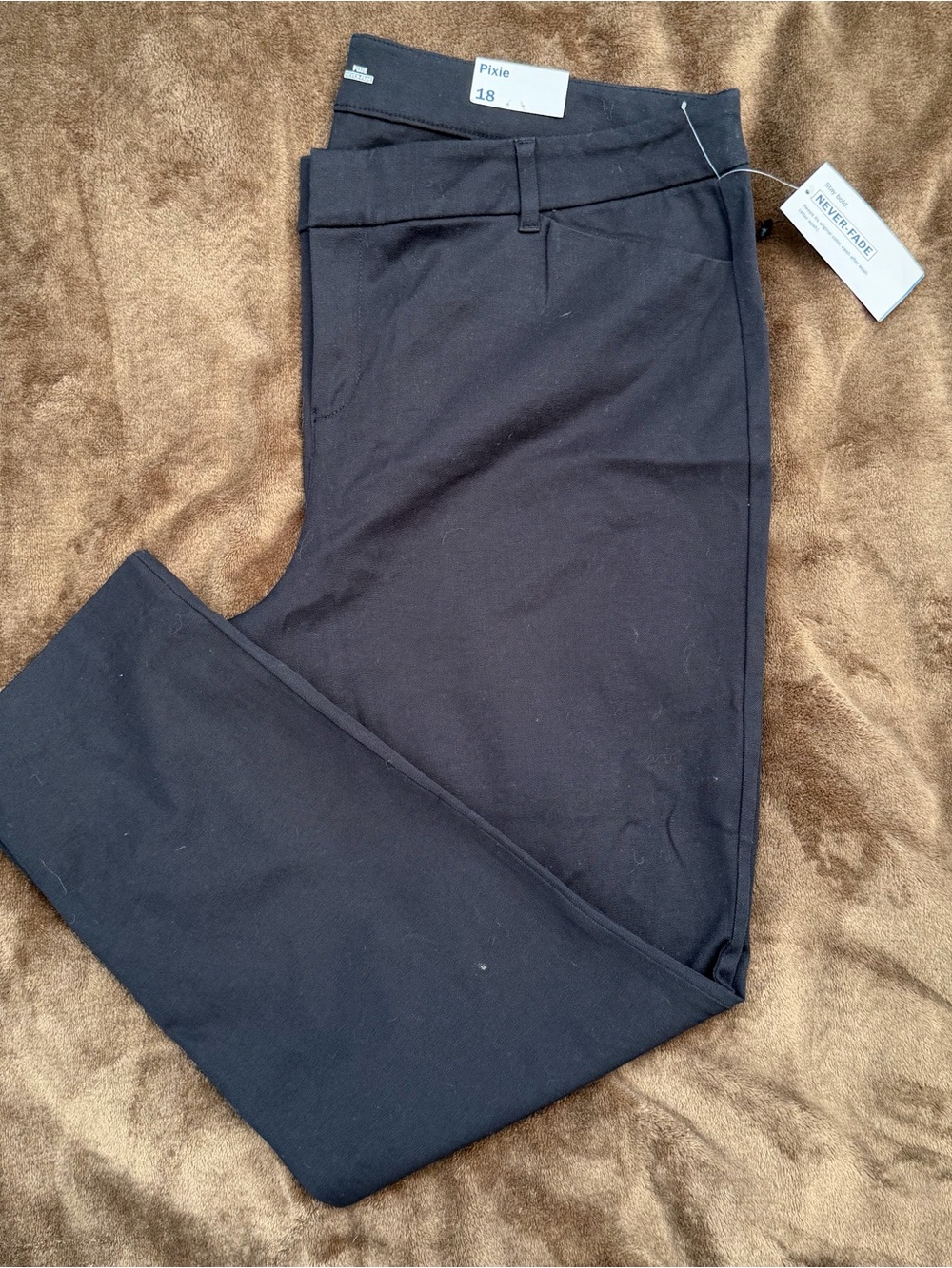 Women’s black Old Navy Pixie ankle pants